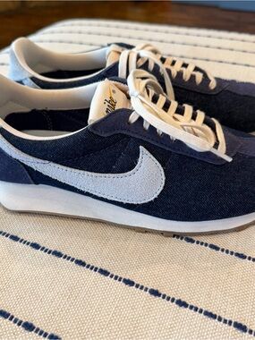 Nike women’s Dark Denim and Light Blue Swoosh Casual Runner Sneakers